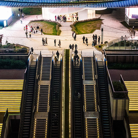 New bund center